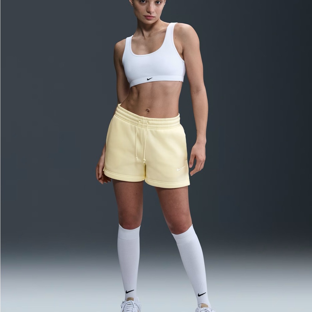Nike Phoenix Fleece Mid Rise Shorts